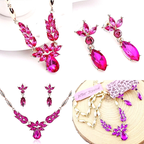 Gold plated pink crystal flower necklace earrings set - Picture 2 of 12